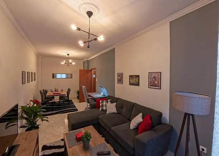 Stel House *